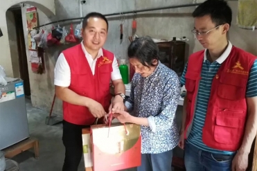 濃情迎端午，慰問暖人心